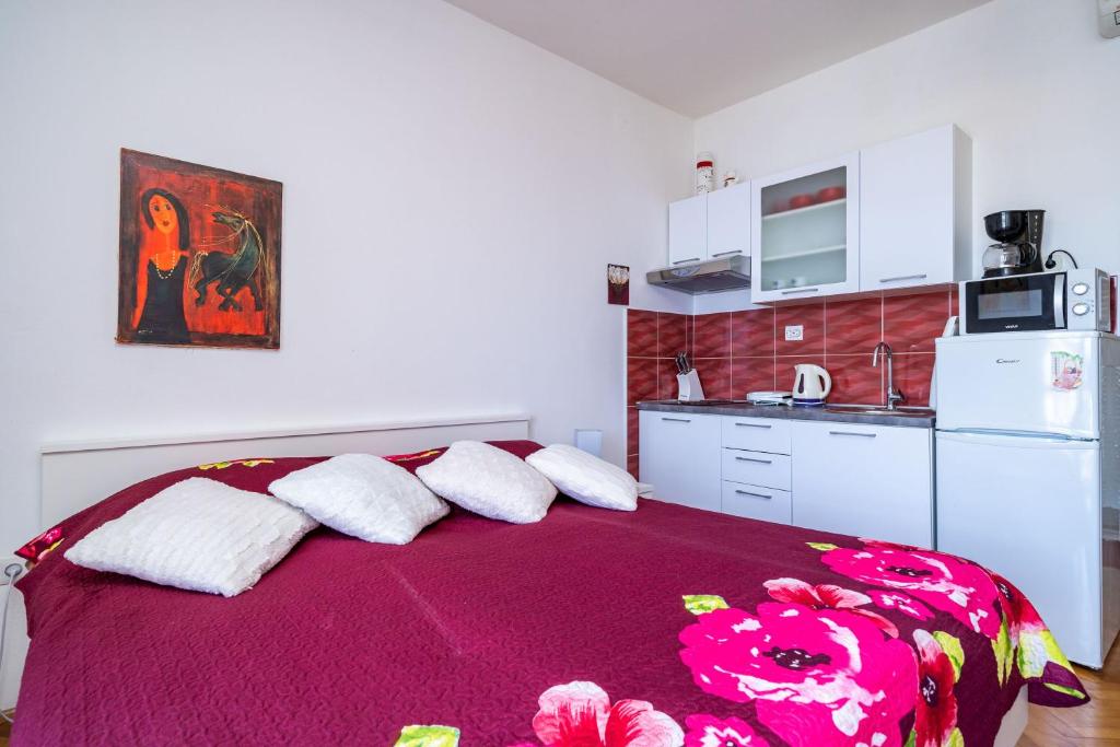 Apartments & Rooms Mara & Petrunjela - 19