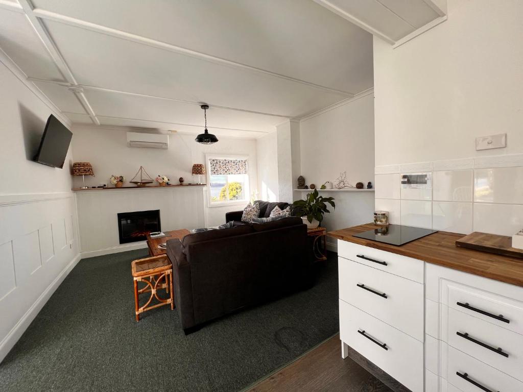 Kuchyň nebo kuchyňský kout v ubytování Smugglers Rest Apartments Dover