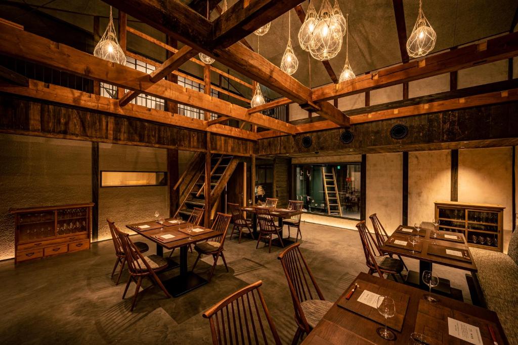 Restaurace v ubytování BYAKU Narai