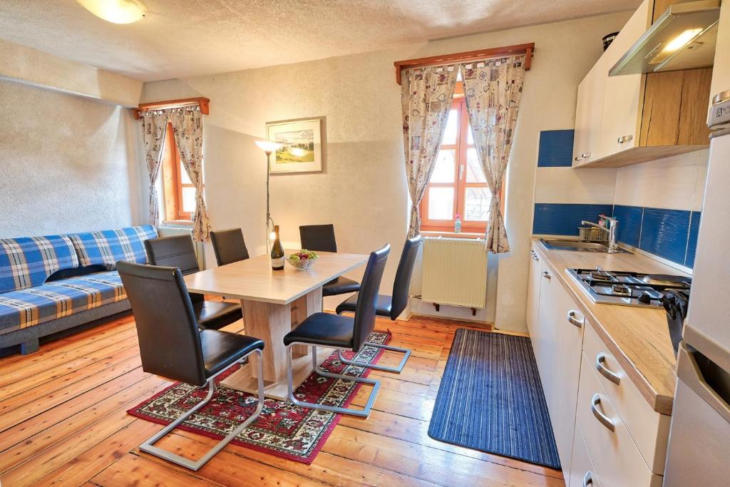 Kuchyň nebo kuchyňský kout v ubytování Jacobs Resort House Planica