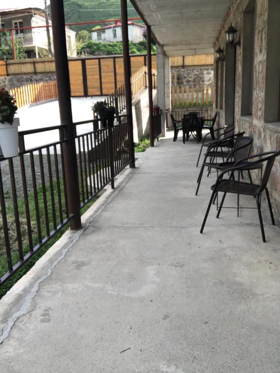 Balkón nebo terasa v ubytování Hill House