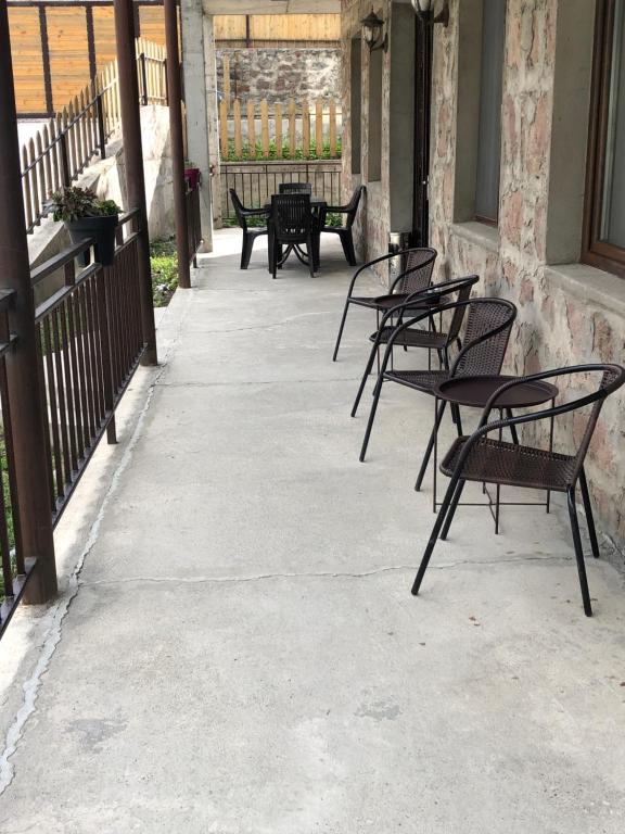 Balkón nebo terasa v ubytování Hill House