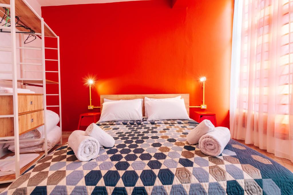 Postel nebo postele na pokoji v ubytování Arc Hotel Tirana