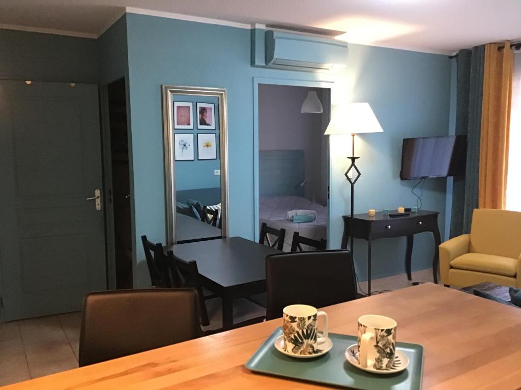 Posedenie v ubytovaní Superbe appartement à Uzès avec place de parking