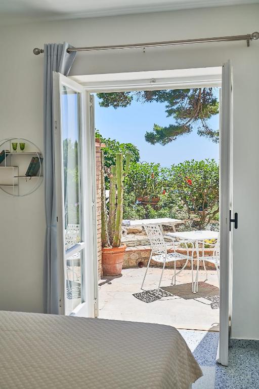 Un balcón o terraza en To Be Capri Sea view Rooms