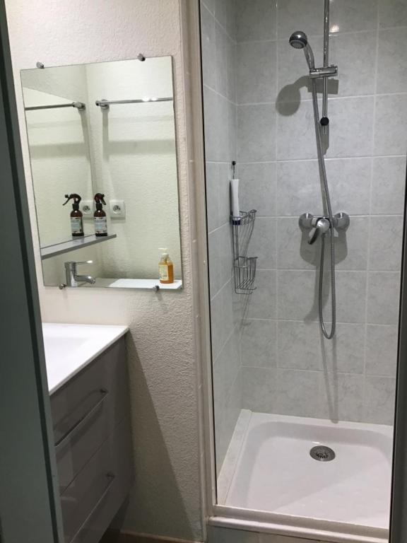 Kúpeľňa v ubytovaní Superbe appartement à Uzès avec place de parking