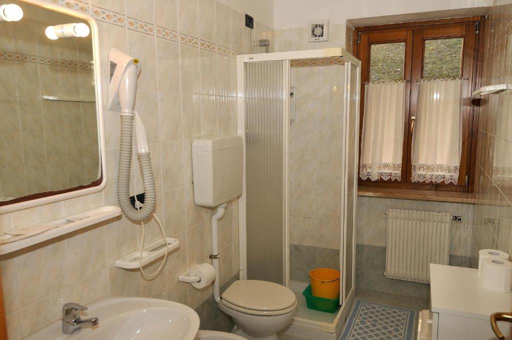 Koupelna v ubytování Residence Betulla Molveno