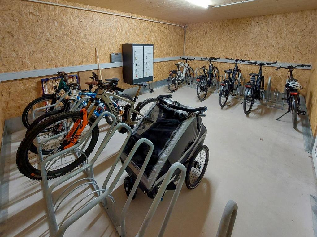 Fitness centrum a/nebo fitness zařízení v ubytování OHO Rooms Geisingen - Digital Access Only