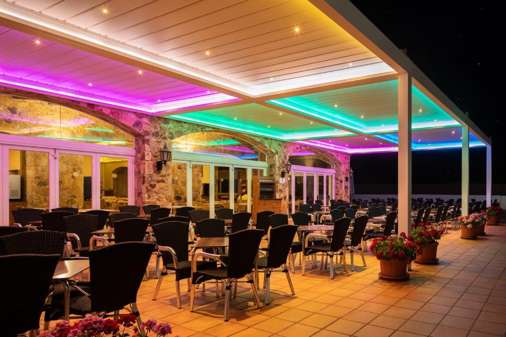 Restaurace v ubytování htop Caleta Palace #htopBliss