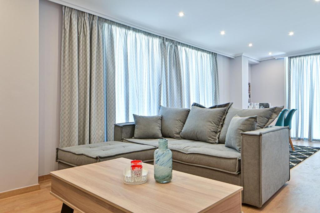 Posezení v ubytování Charming apartment with a sea view terrace (F1)