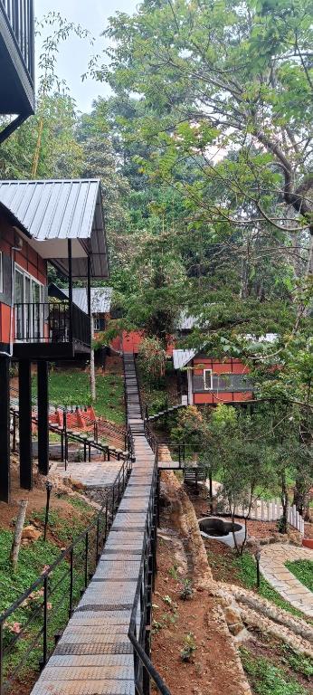 Zahrada ubytování Santhi Hill View Resort