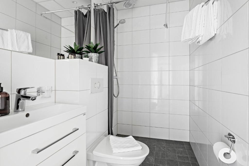 Koupelna v ubytování Forenom Aparthotel Stockholm Bromma