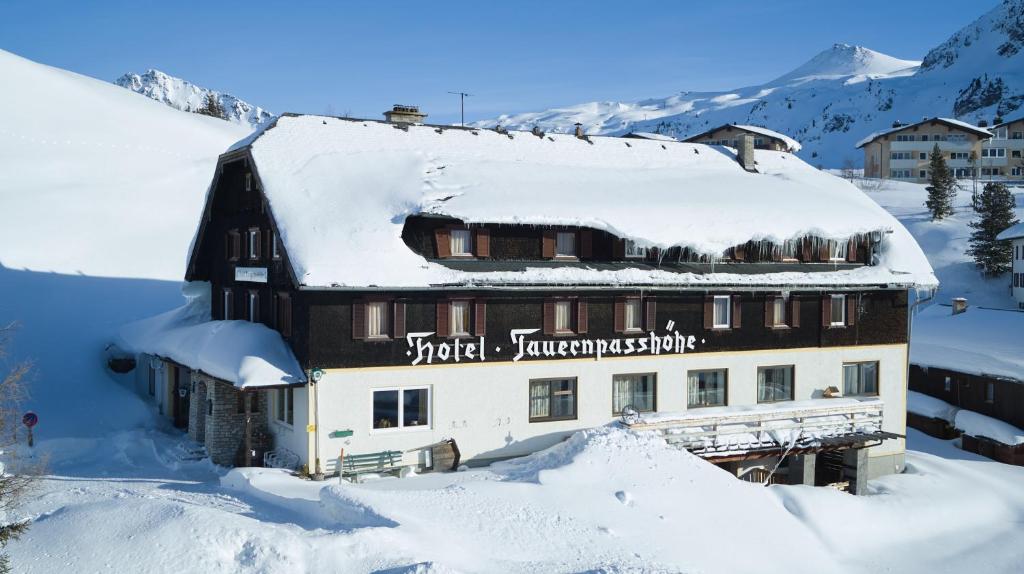 Hotel Tauernpasshöhe v zimě