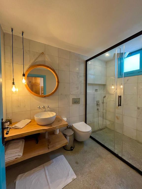 Koupelna v ubytování Yonca Lodge