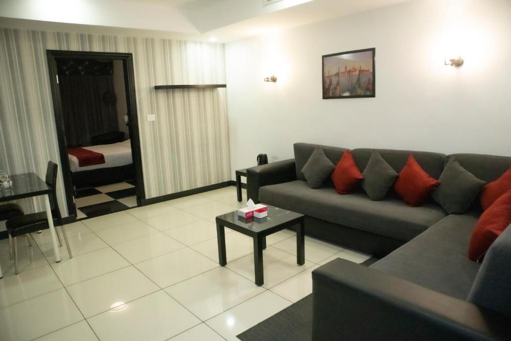 Easy Inn Hotel Suites - Улучшенный люкс