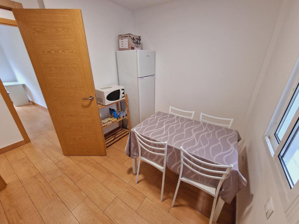 Kuchyňa alebo kuchynka v ubytovaní Piso Reformado Pontevedra