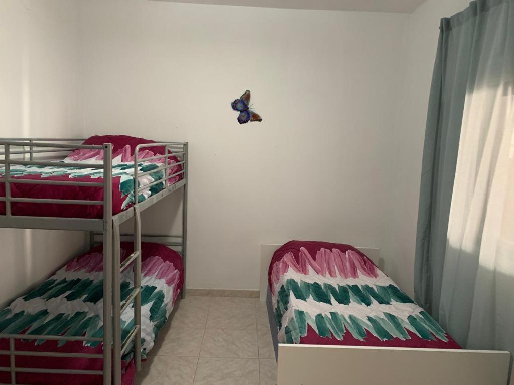 TRES habitaciones privadas 4huéspedes 4huéspedes 2huéspedes piso a compartir