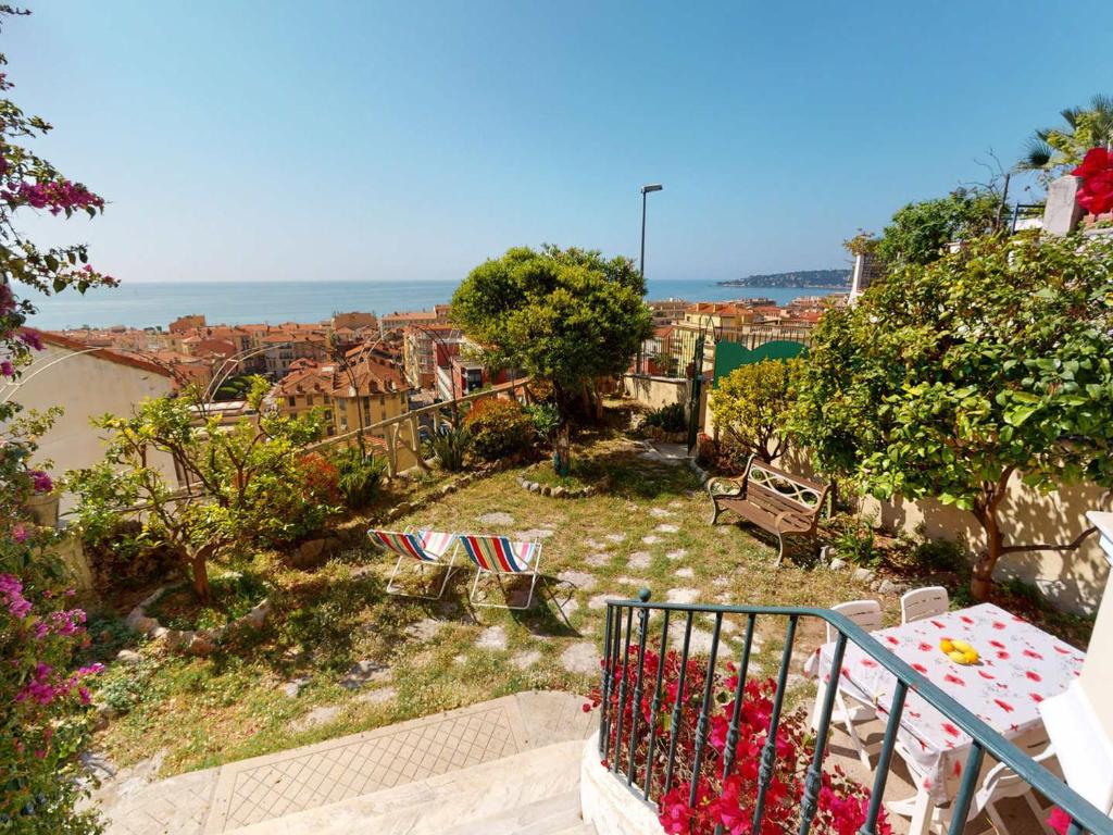 Appartement Menton, 3 pièces, 6 personnes - FR-1-196-304