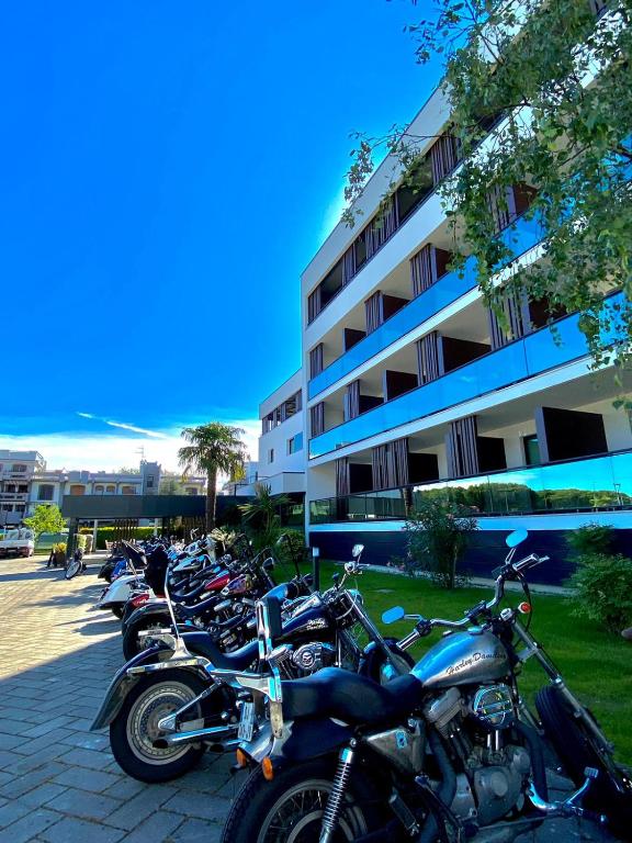 Fotografie z fotogalerie ubytování Hotel Falcone v Lignanu Sabbiadoru