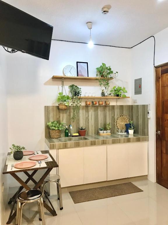 Kuchyň nebo kuchyňský kout v ubytování Nord House Laoag