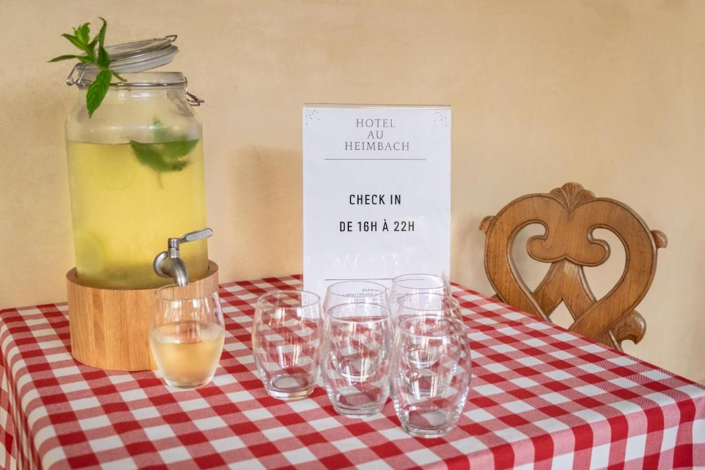 Nápoje v ubytování Hôtel au Heimbach