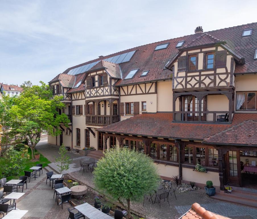 Budova, kde se hotel nachází
