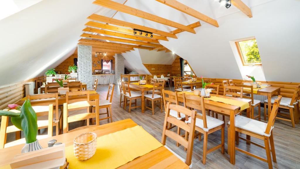 Restaurace v ubytování Wilczy Wodospad