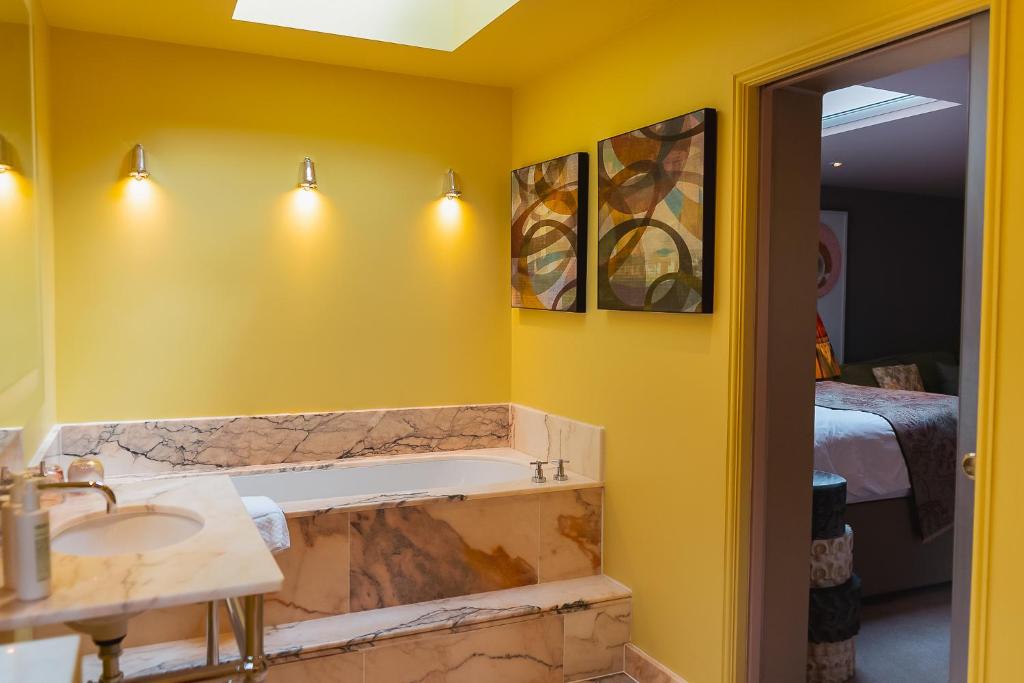 The Bird, Bath - Resim 31