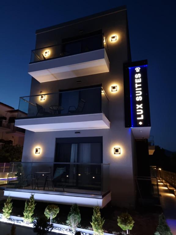 Budova, kde se aparthotel nachází