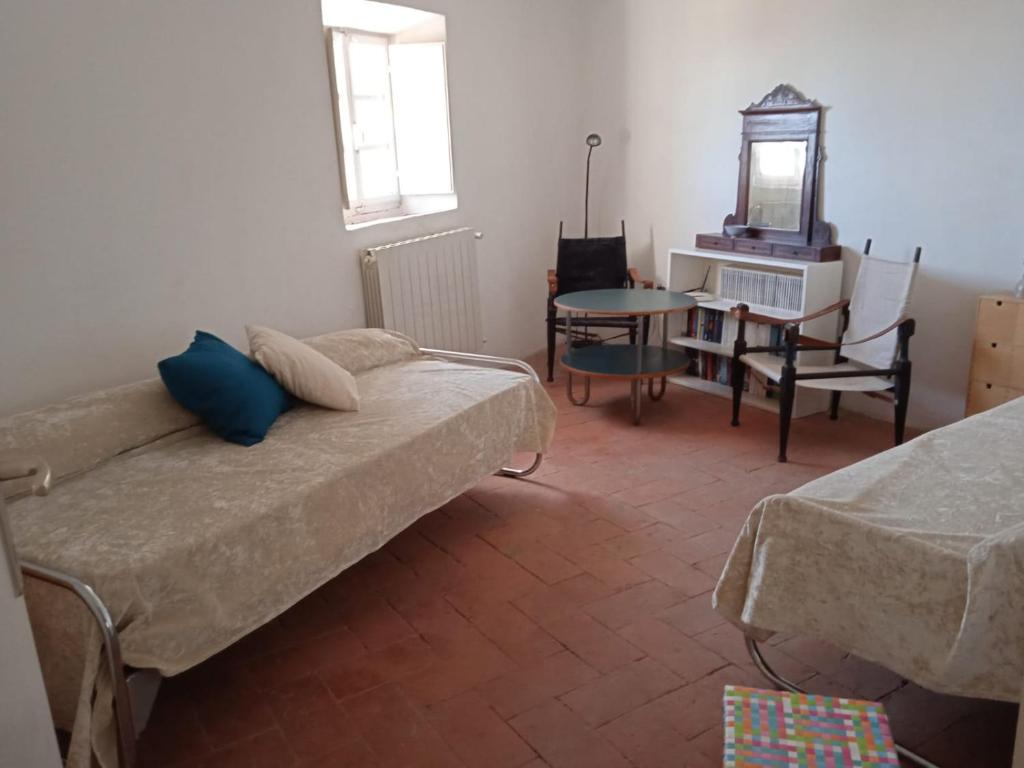 Casa a Serrazzano - Housity