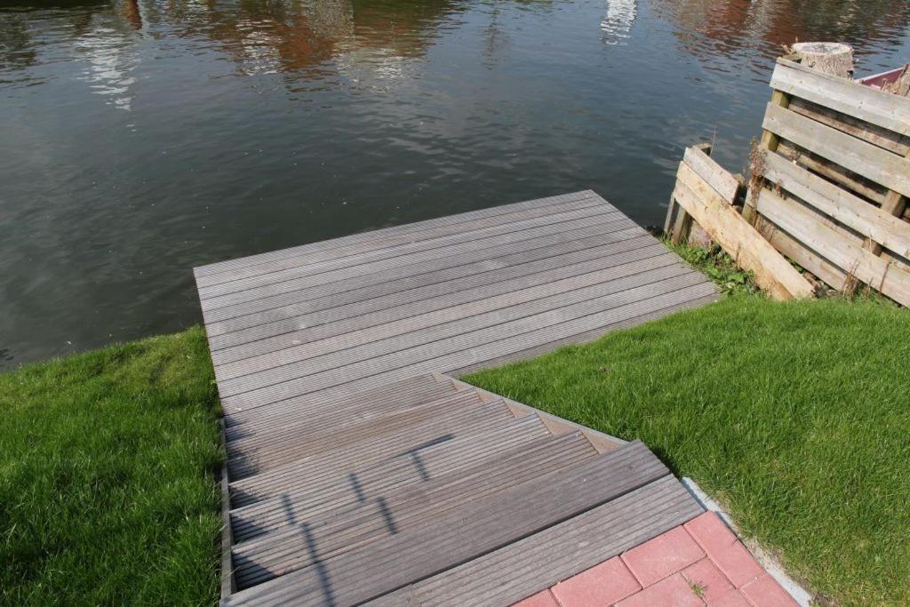 Výhled na řeku, která protéká v blízkosti apartmánu