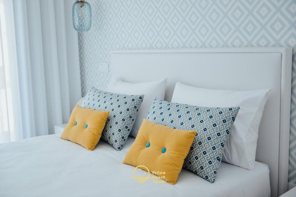 Yellow Sweet Home - Maria e Beatriz 6