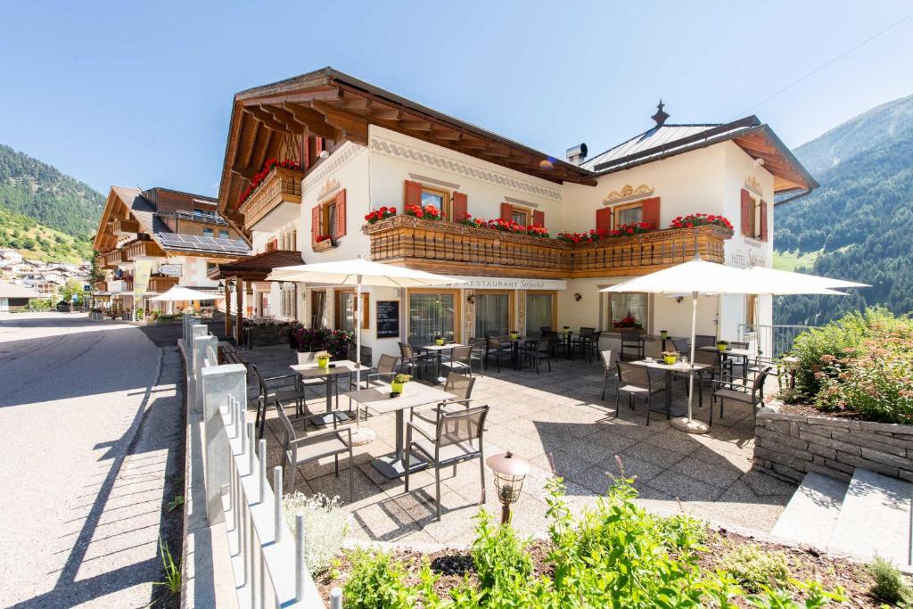 Gallery image of Hotel Stilfserhof in Stelvio