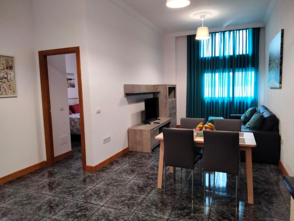 Kuchnia lub aneks kuchenny w obiekcie APARTAMENTOS La PEÑA A
