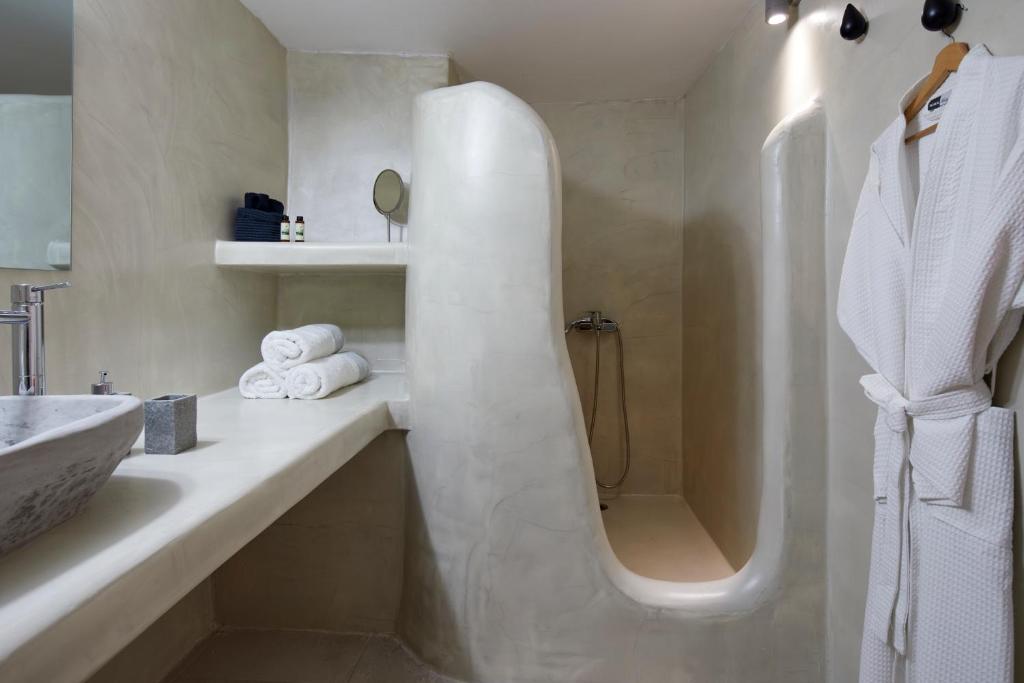 Koupelna v ubytování El Verano Suites