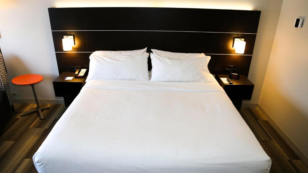 Holiday Inn Express & Suites Kingston-Ulster by IHG - King Room - Hoorhoor Toegankelijk