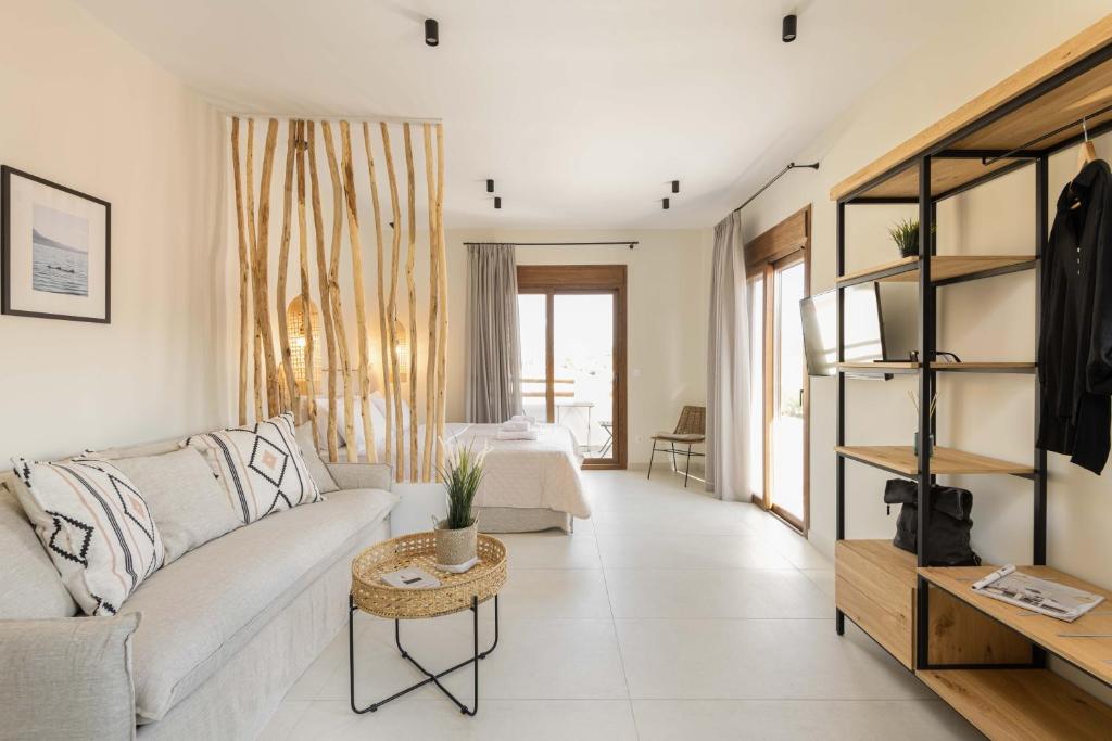 A seating area at Palm Residences