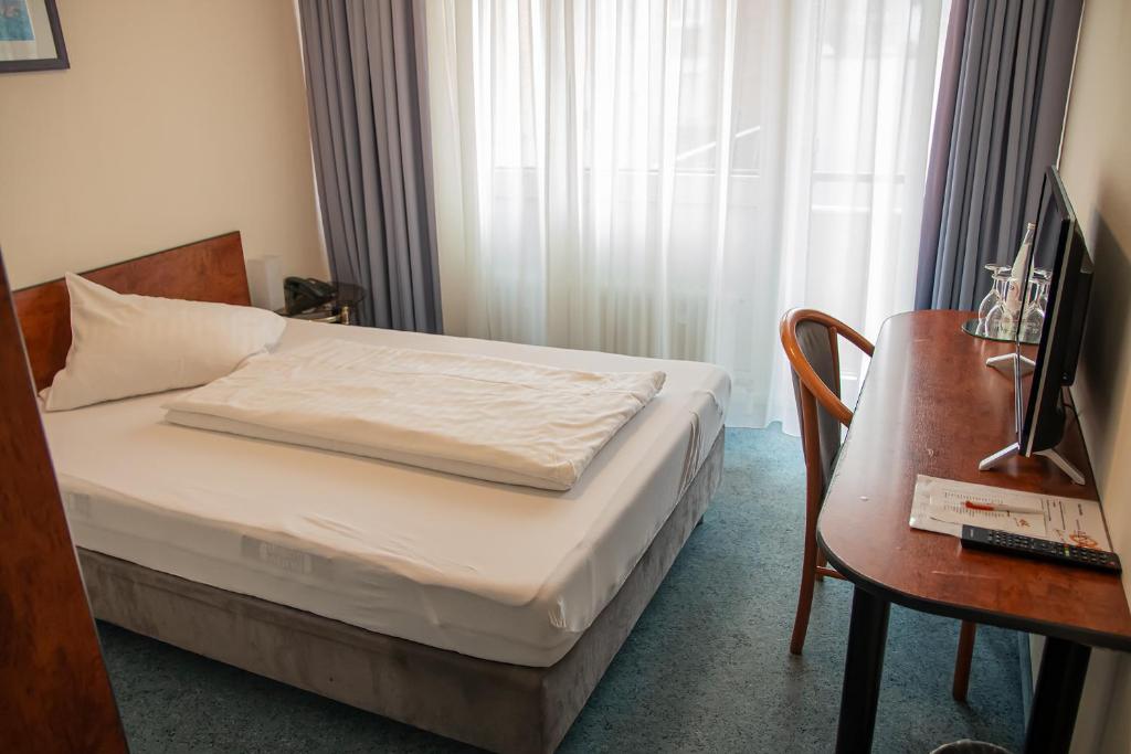 Hotel Alpha - Resim 17