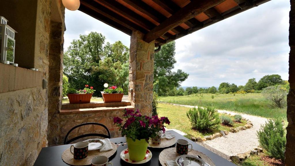 Vonkajšia záhrada v ubytovaní Villa Nocciola Il Poderone