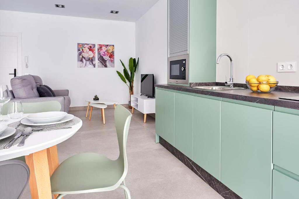 Kuchyňa alebo kuchynka v ubytovaní 9 NIDOS Céntrica Suites - Nuevo