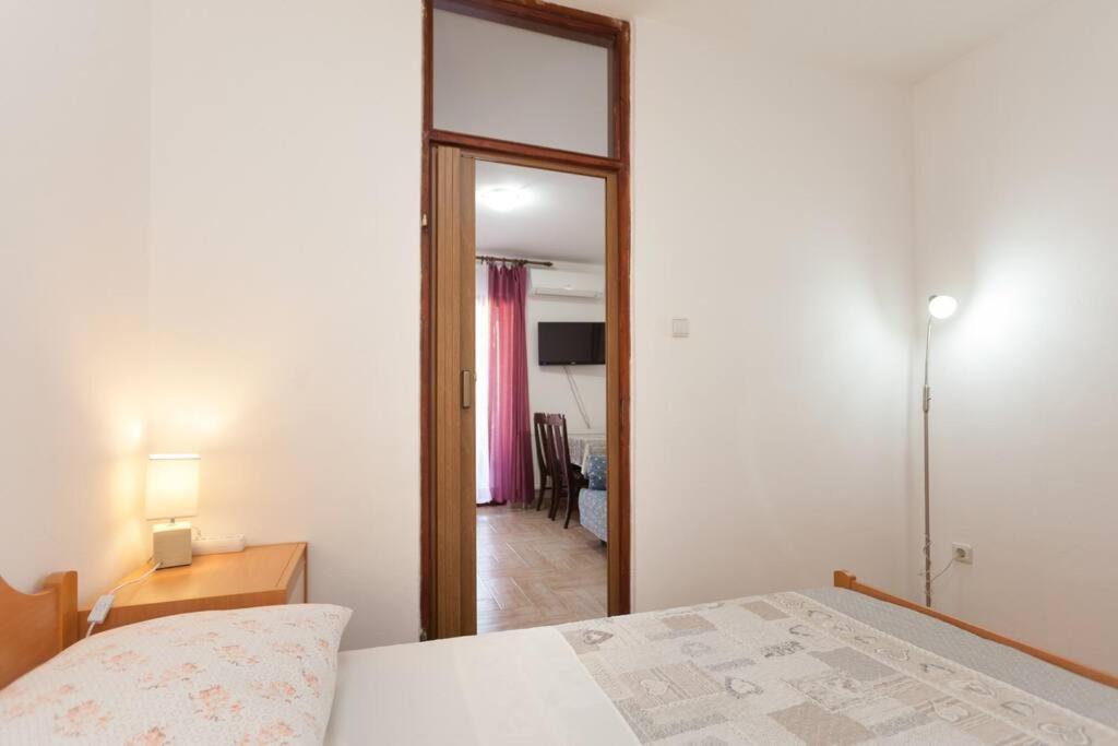 Irena's place A1 - 9