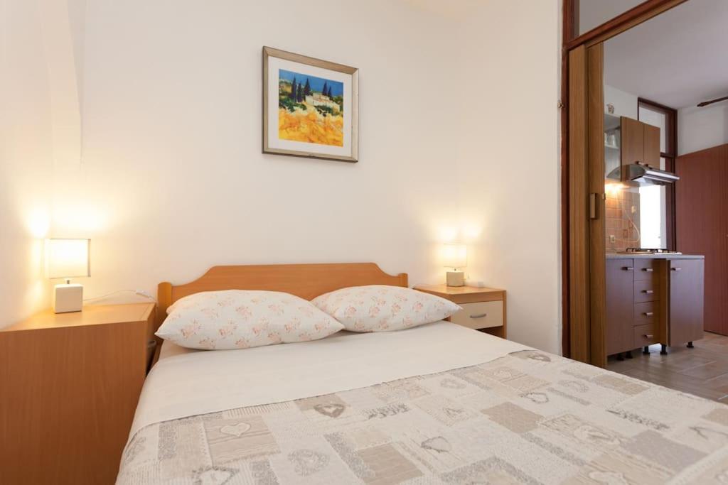 Irena's place A1 - 10