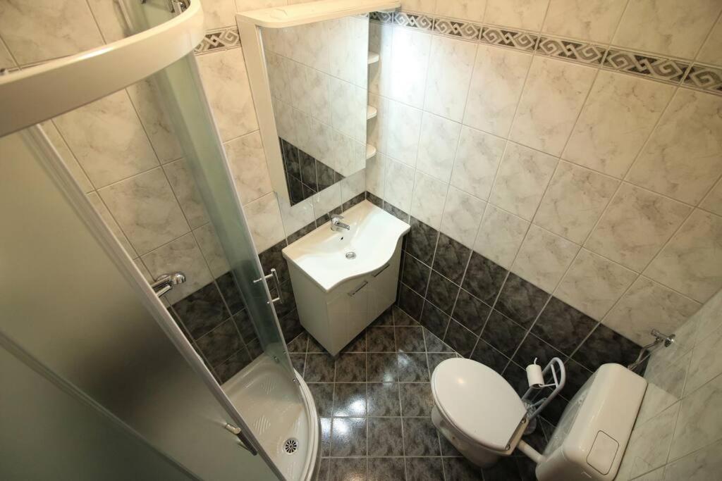 Irena's place A1 - 17