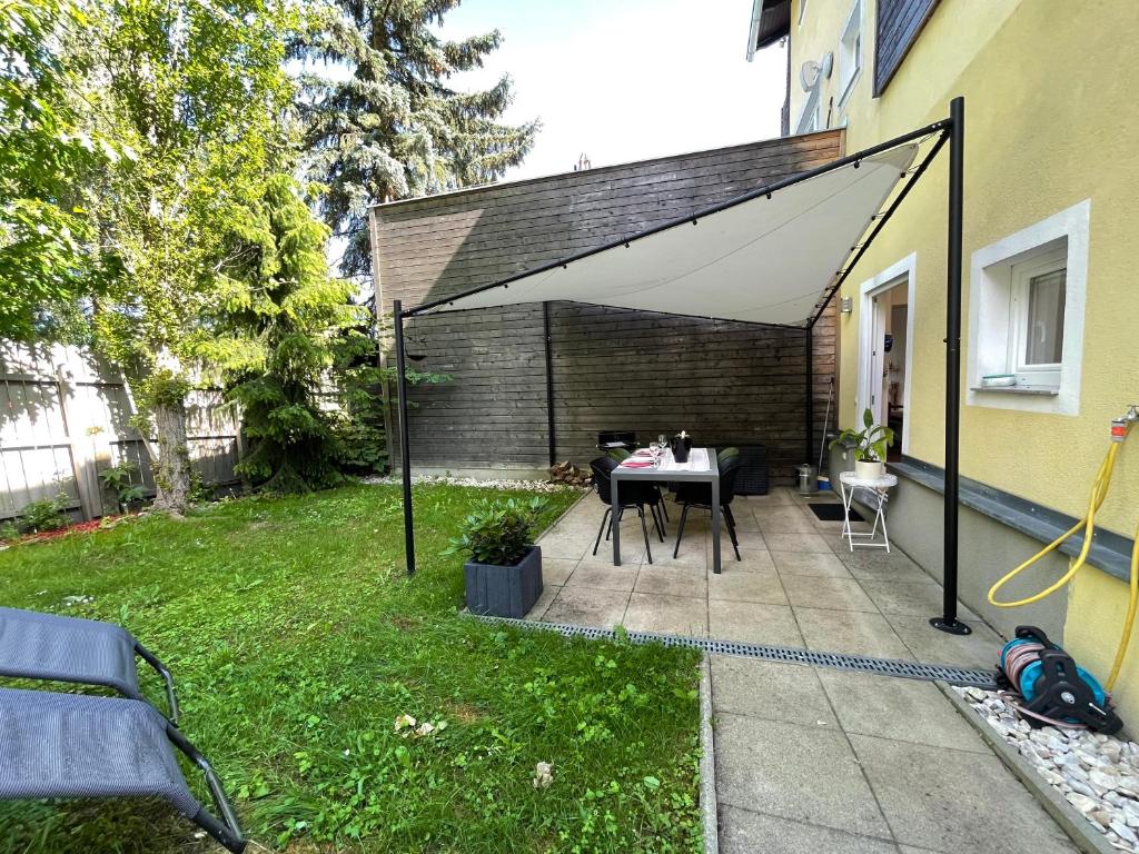 Vonkajšia záhrada v ubytovaní Seewohnung Lucia - mit Seezugang