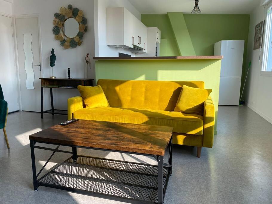 Posezení v ubytování Superbe appartement avec vue panoramique sur Mers