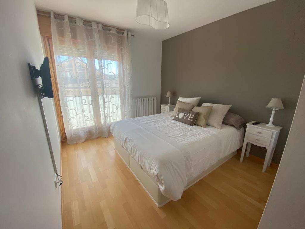 Postel nebo postele na pokoji v ubytování Casa nueva en la ciudadela con piscina