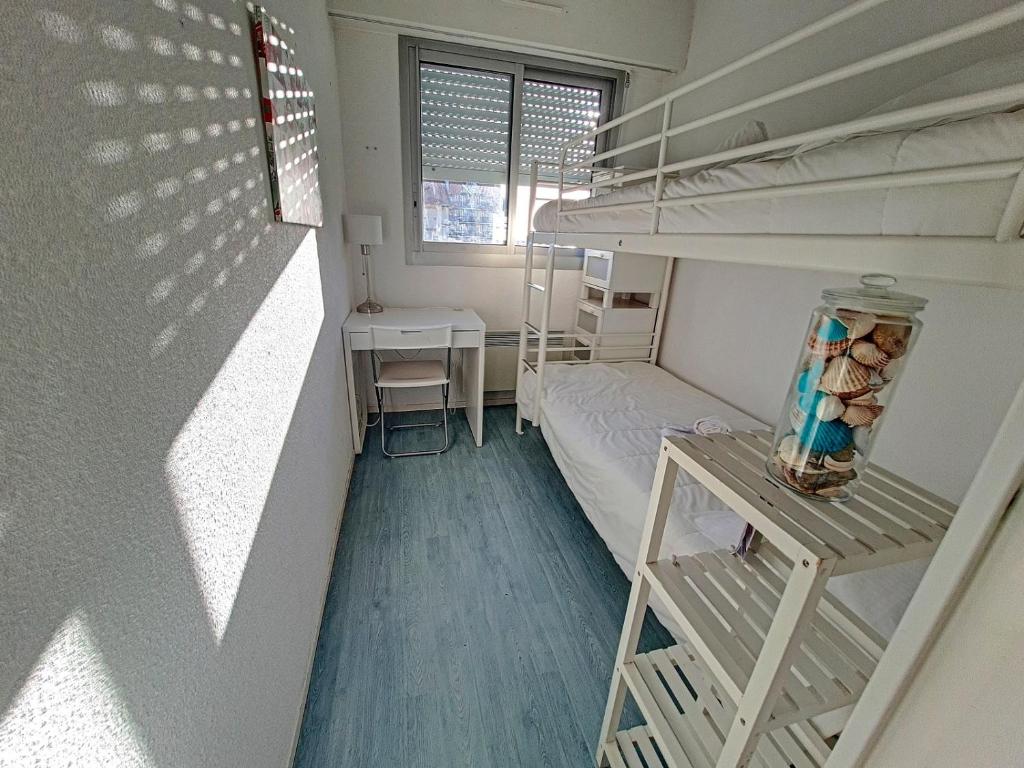 Posteľ alebo postele v izbe v ubytovaní Appartement 3 pièces, vue sur mer piscine tennis proche thalasso