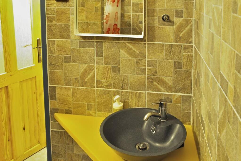 Bilik mandi di Chata Ryba