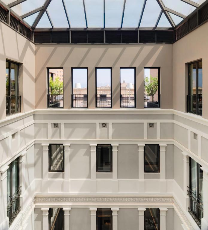 H10 Urquinaona Plaza - Resim 39