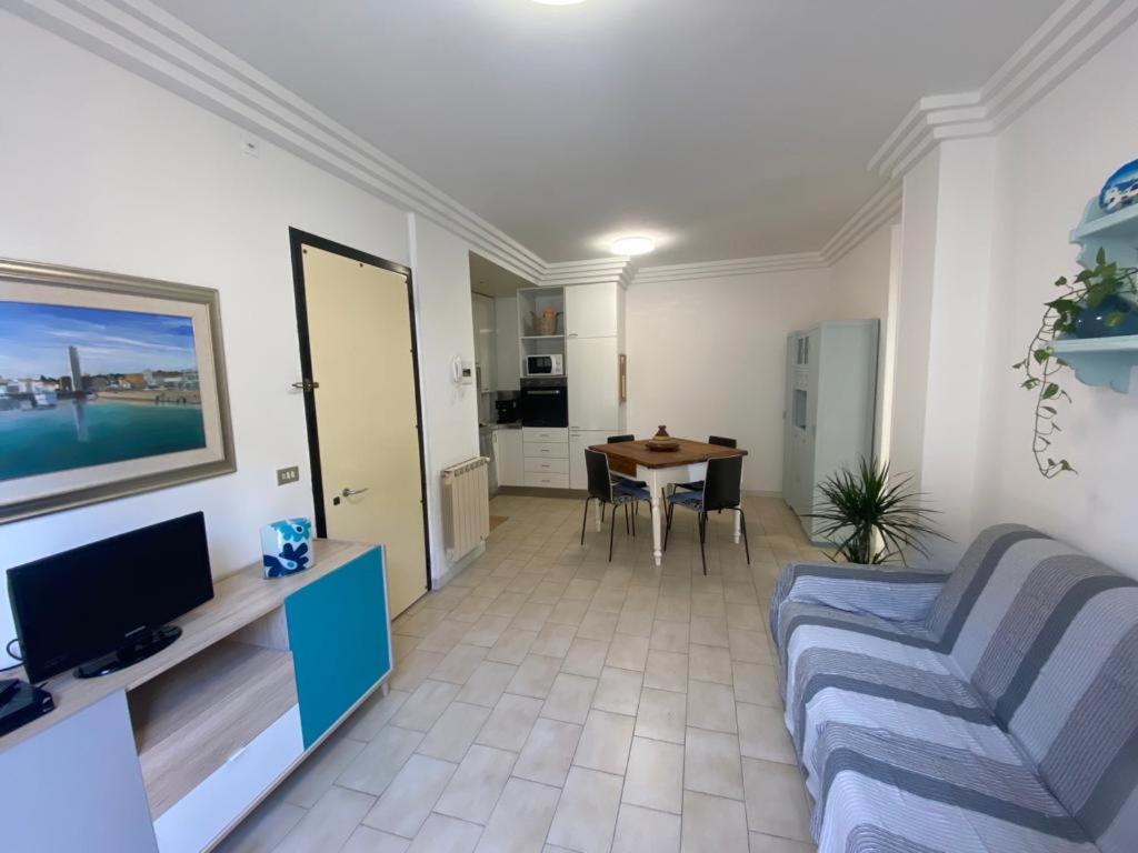 Μια τηλεόραση ή/και κέντρο ψυχαγωγίας στο Appartamento Porta Marina